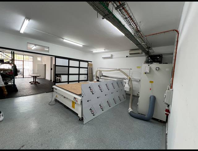 529M² WAREHOUSE TO LET IN STRIJDOMPARK